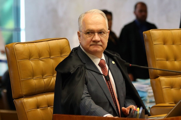 Fachin vota contra tese que pode anular condenações da Lava Jato