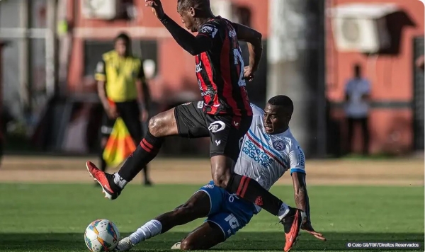 VITÓRIA FAZ 3 A 2 DE VIRADA SOBRE BAHIA EM 1º JOGO DA FINAL DO BAIANÃO