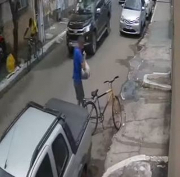 Homem furta sacola de peixes no Centro de Imperatriz