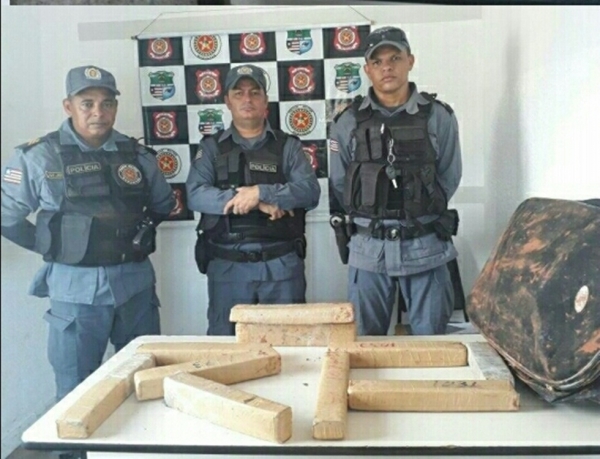 Polícia Militar apreende mais de 11 kg de drogas no bairro bacuri