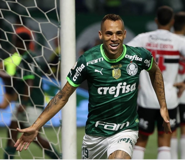 PALMEIRAS ATROPELA O SÃO PAULO E IGUALA SUA MAIOR GOLEADA NO CHOQUE-REI