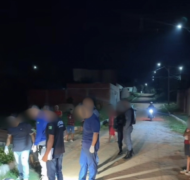 HOMEM É MORTO A TIROS ENQUANTO CAMINHAVA COM UMA CRIANÇA EM DAVINÓPOLIS (MA)