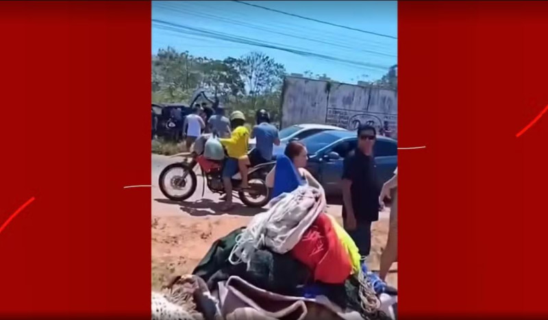 VÍDEO: CASAL FICA FERIDO APÓS COLISÃO ENTRE CARROS DE PASSEIO NO ACESSO À PRAIA DO ARAÇAGI, NA GRANDE SÃO LUÍS