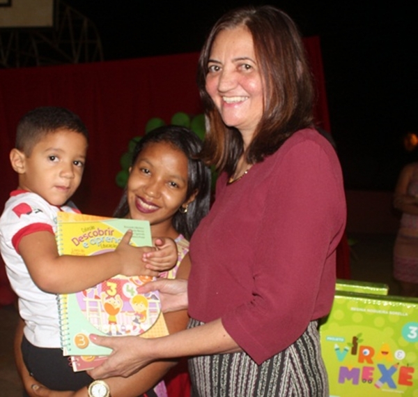 Alunos da Escola Municipal Cecília Meireles em Açailândia são transferidos para a Escola Roseana Sarney
