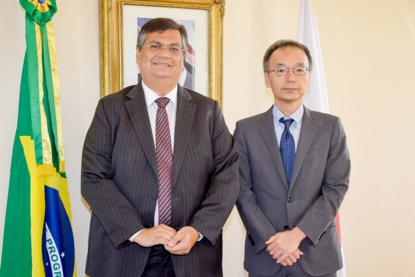 Governador Flávio Dino recebe cônsul japonês para tratar da cooperação entre Maranhão e Japão