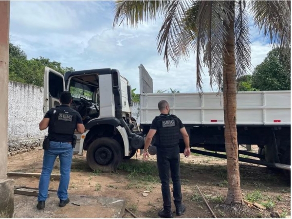 CAMINHÃO ROUBADO EM BURITICUPU É ENCONTRADO NA GRANDE ILHA