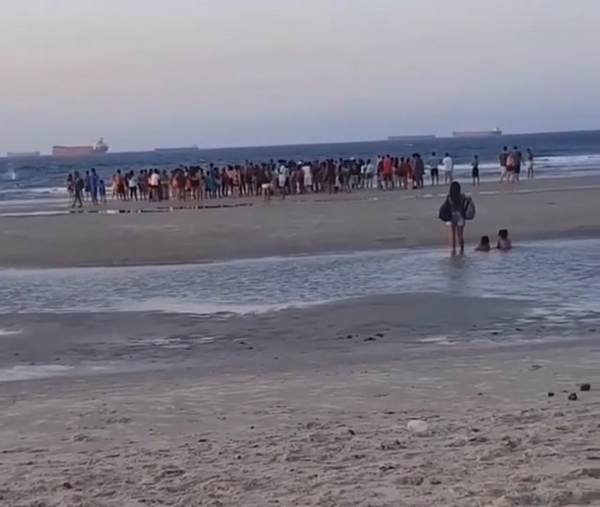 Três crianças da mesma família se afogam na praia do Calhau em São Luís