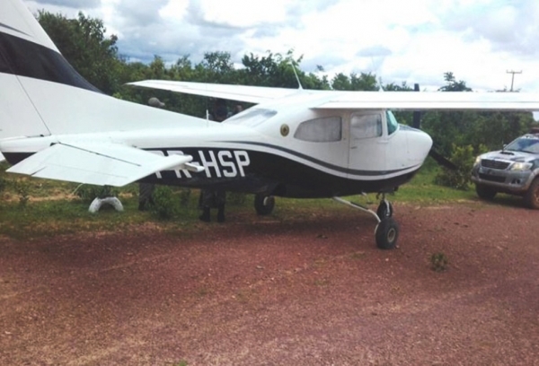 Polícia apreende avião que estaria transportando cocaína para o Maranhão