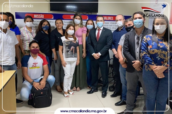 AÇAILÂNDIA - Comissão de Educação participa de reunião com Ministério Público, SINTRASSEMA e Prefeitura para discutir greve dos professores