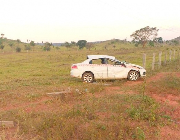 Mulher sai gravemente ferida após capotamento de Taxi que deixou seis feridos hoje a tarde em Açailândia 