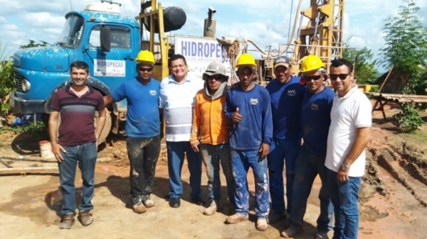 AÇAILÂNDIA - Iniciada obra de perfuração do poço da Vila Ildemar
