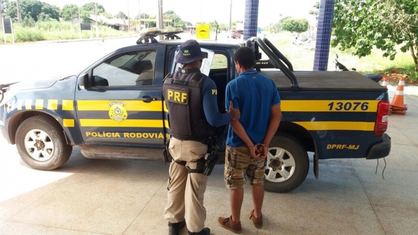 Passageiro de ônibus é preso com mandado de prisão em aberto na BR-010 no Maranhão