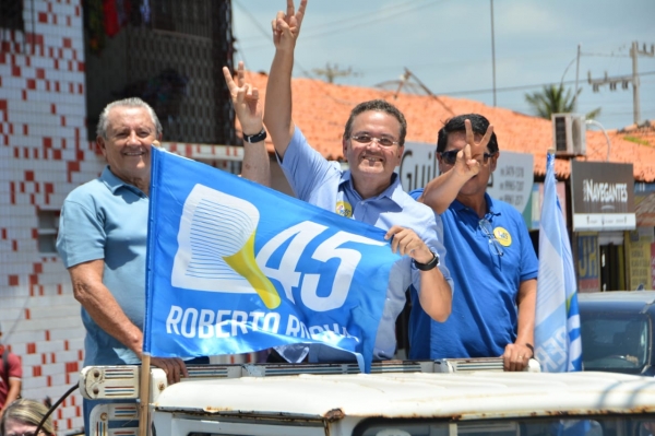CARREATA DE ROBERTO ROCHA 45 NA CIDADE DE TUTÓIA.