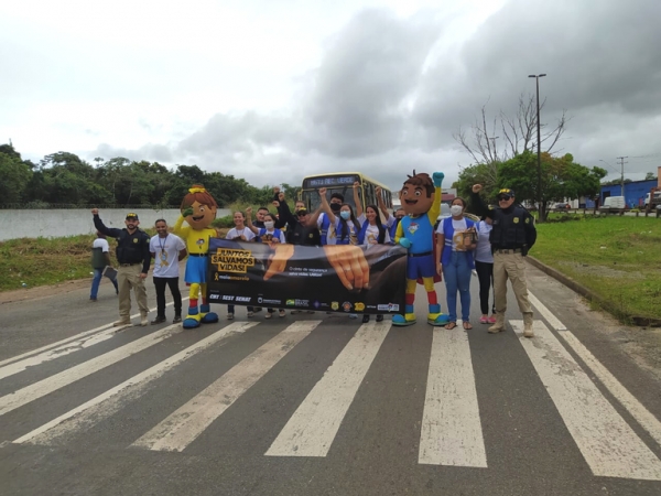 PRF participa de ação educativa na BR-135