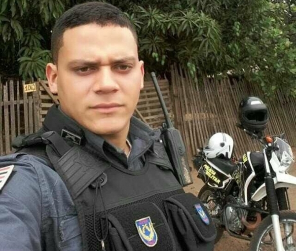 Soldado que estava foragido se apresenta no comando da PM