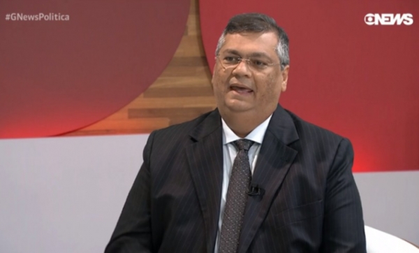  Flávio Dino antecipa que Lula deve revogar decreto que facilita venda de armas