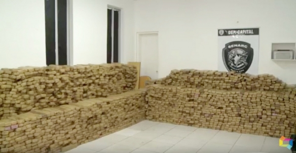 Vídeo - Maconha apreendida em ação policial foi avaliada em cerca de R$ 5 milhões