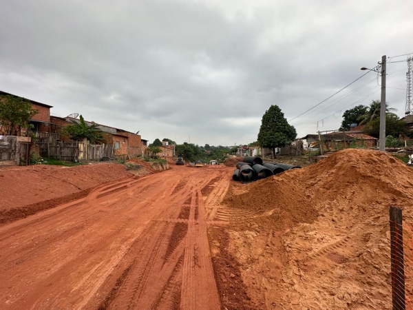 OBRAS DE CONTENÇÃO DA EROSÃO DO BAIRRO LARANJEIRAS PROSSEGUEM