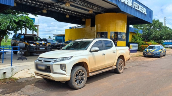 CAMINHONETE FURTADA EM ARAGUAÍNA (TO) É RECUPERADA PELA PRF EM IMPERATRIZ (MA)