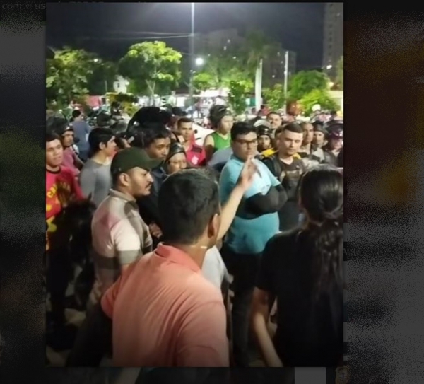 MOTOCICLISTAS DE APP DE IMPERATRIZ VOLTAM A PROTESTAR PEDINDO A LEGALIZAÇÃO DAS ATIVIDADES