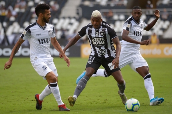 Botafogo sai na frente, mas Ceará empata em pênalti e garante permanência na Série A em 2020