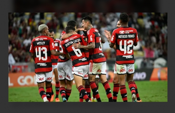Com passeio no primeiro tempo, Flamengo goleia e deixa Vasco em penúltimo