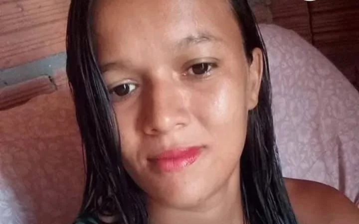 MULHER MORRE AO SOFRER DESCARGA ELÉTRICA DENTRO DE CASA