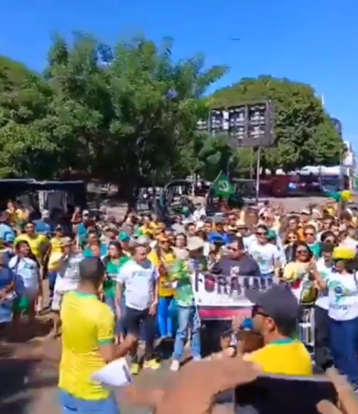 MANIFESTANTES PROTESTAM CONTRA GOVERNO LULA E ALEXANDRE DE MORAIS EM IMPERATRIZ
