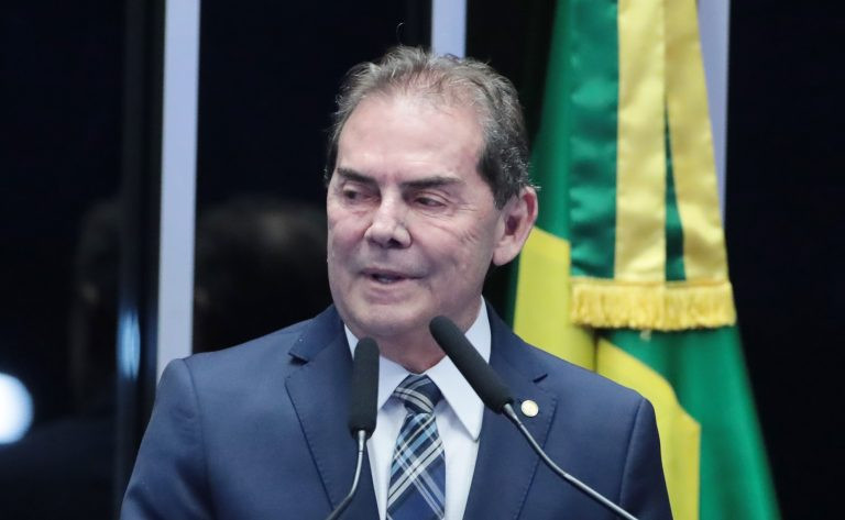 RELATOR DIZ QUE SUA PROPOSTA LIBERTA PRESOS DO 8 DE JANEIRO E REDUZ PENA DE BOLSONARO PARA 2 ANOS E 4 MESES