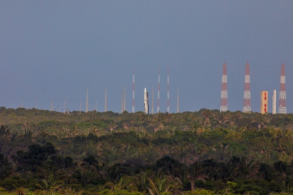 LANÇAMENTO DO FOGUETE QUE FARIA 1º VOO COMERCIAL ESPACIAL DO BRASIL É ADIADO PELA 3ª VEZ; ENTENDA O QUE ACONTECE AGORA