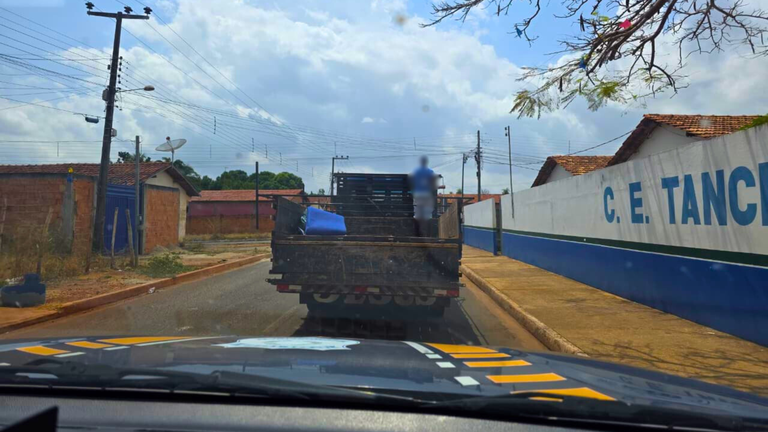 PRF ALERTA SOBRE TRANSPORTE IRREGULAR DE PASSAGEIROS EM COMPARTIMENTO DE CARGA NO MARANHÃO