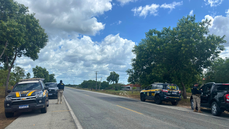 PRF REFORÇA PRESENÇA NAS RODOVIAS DURANTE A 40ª VAQUEJADA DE BARREIRINHAS (MA)