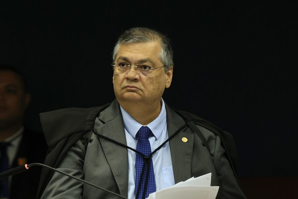 DINO MANDA A PF INVESTIGAR SUPOSTO ESQUEMA DE COMPRA DE VAGAS NA INDICAÇÃO DE CONSELHEIROS DO TCE-MA