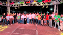 PREFEITURA DE AÇAILÂNDIA PRESENTEIA OS PEQUENINOS COM O MAIOR EVENTO INFANTIL JÁ REALIZADO NA CIDADE.