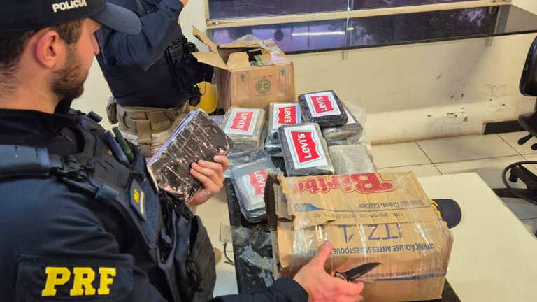PRF APREENDE 22 KG DE COCAÍNA EM CAMINHÃO QUE TRANSPORTAVA SUCATA, EM SÃO LUÍS (MA)
