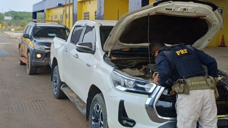 PRF APREENDE VEÍCULOS COM REGISTRO DE FURTO E ADULTERAÇÃO EM BALSAS (MA)