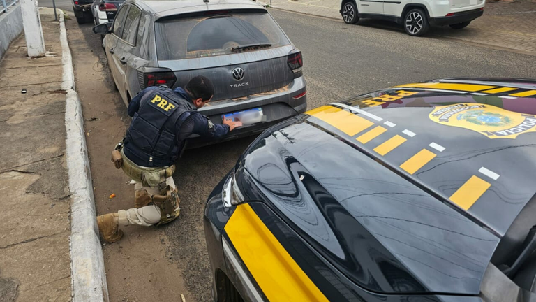 VEÍCULO FURTADO EM ITAQUAQUECETUBA (SP) É RECUPERADO PELA PRF EM IMPERATRIZ (MA)