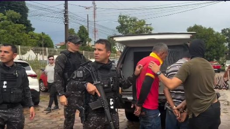 PM DESARTICULA PONTO DE DISTRIBUIÇÃO DE DROGAS E APREENDE MAIS DE 25 KG DE ENTORPECENTES EM AÇAILÂNDIA