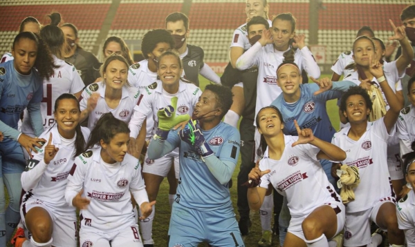 Luciana brilha e Ferroviária está na final da Libertadores Feminina