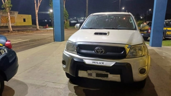 VEÍCULO COM REGISTRO DE ROUBO É RECUPERADO PELA PRF EM SÃO LUÍS (MA)