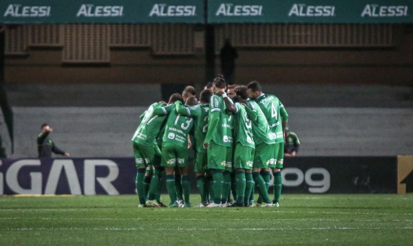 Série B: Coritiba derrota Sampaio Corrêa e amplia liderança