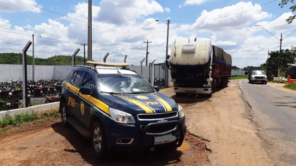 Motorista de carreta é preso após apresentar documento falso em fiscalização da PRF na BR 010