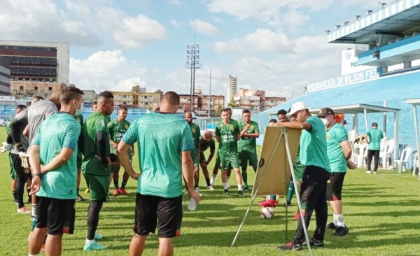 Sampaio encerra preparação em Belém para confronto contra o Remo