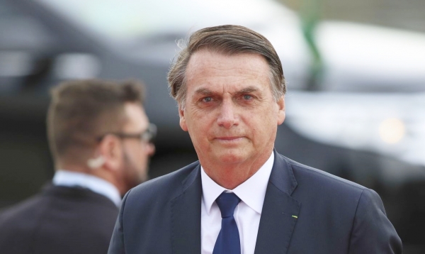 Bolsonaro anuncia que vai reeditar MP do Contrato Verde Amarelo