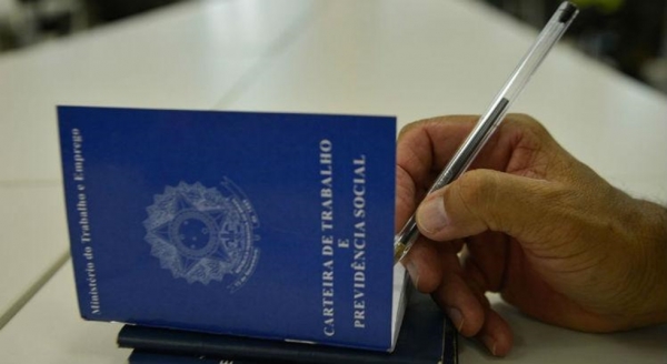 País cria 173 mil empregos, maior resultado para fevereiro desde 2014