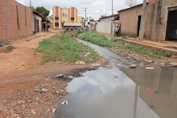 Iniciada a recuperação da conhecida Rua da Carniça na Vila Ildemar