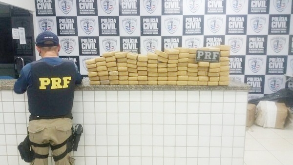 PRF prende dois homens e apreende 100 Kg de maconha no MA