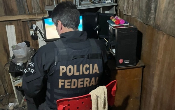 POLÍCIA FEDERAL PRENDE 18 SUSPEITOS DE PRATICAR ABUSO SEXUAL INFANTIL NA INTERNET EM 20 ESTADOS E NO DF