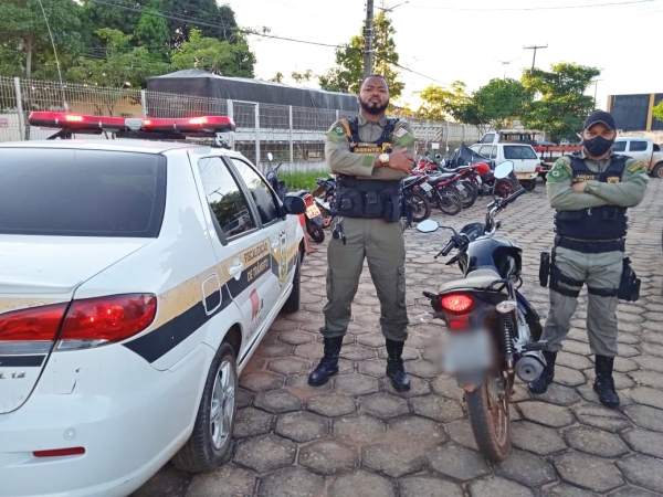 AÇAILÂNDIA - Em 24h duas motocicletas foram recuperadas por agentes da SMT.