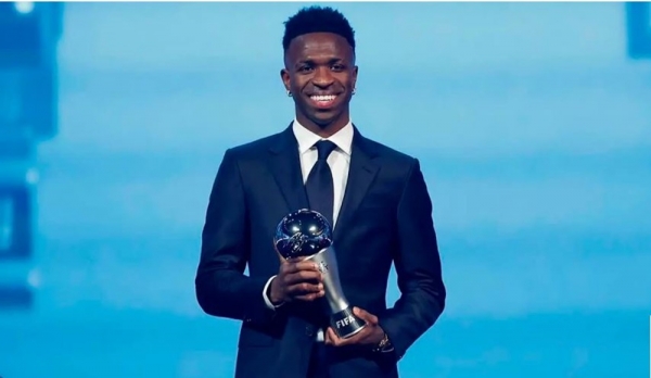 VINÍCIUS JÚNIOR É ELEITO O MELHOR JOGADOR DO MUNDO